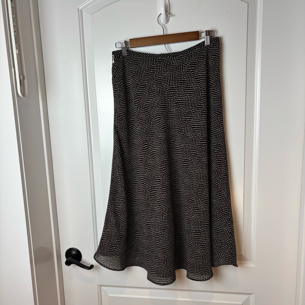 New York & Company Midi Skirt Sz 8 Brown Cream Print Flowy Asymmetrical Career - Picture 4 of 7